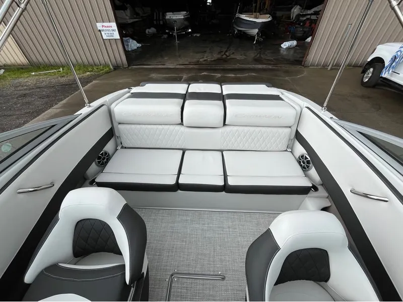 Slide: The Image of Crownline Boats 210 SS 2024 - 4