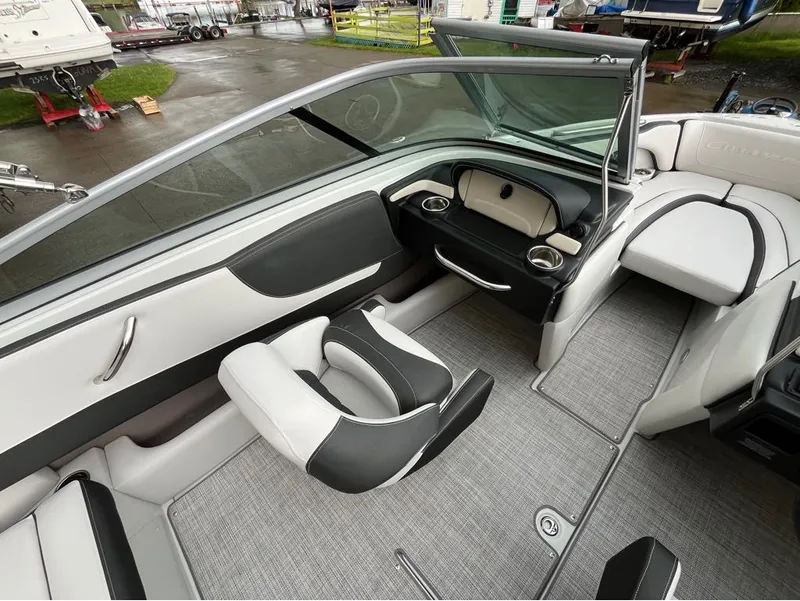 Slide: The Image of Crownline Boats 210 SS 2024 - 8