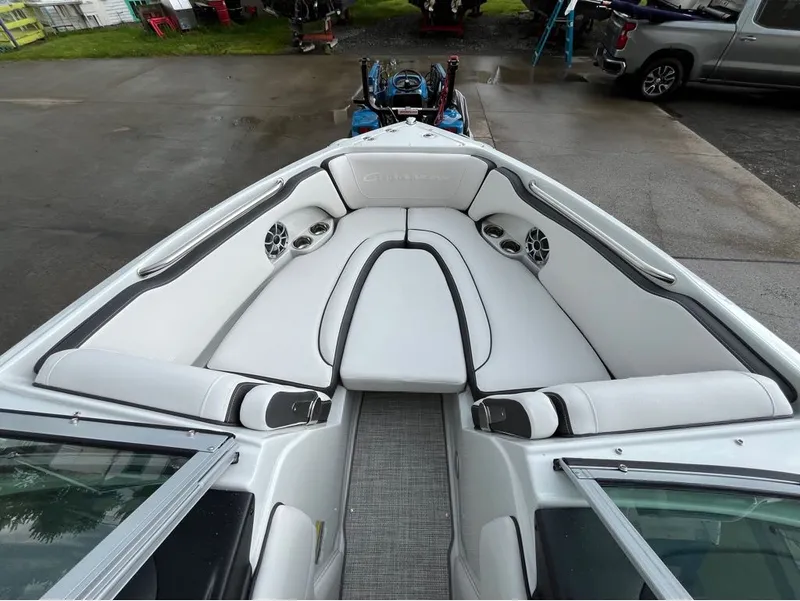 Slide: The Image of Crownline Boats 210 SS 2024 - 9