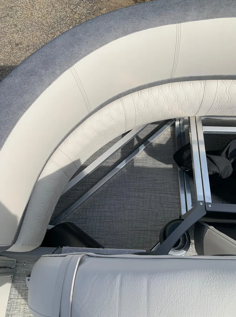 Slide: The Image of 2023 Avalon Catalina VRL 25' Tri-Toon boat interior seating and flooring. - 17