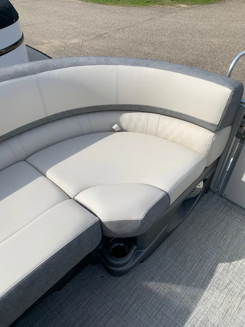 Slide: The Image of 2023 Avalon Catalina VRL 25' Tri-Toon boat interior seating. - 21