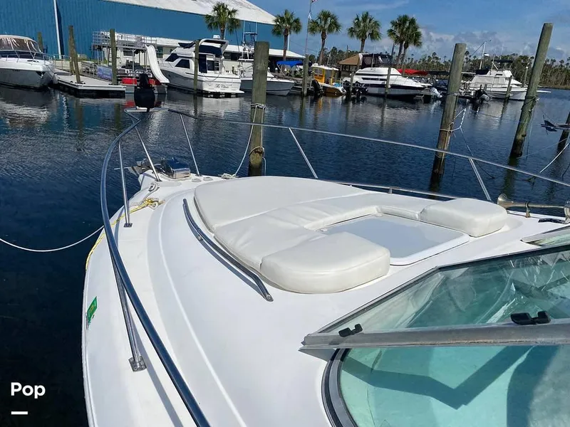 Slide: The Image of 2000 Larson 290 Cabrio for sale in Homosassa, FL - 11