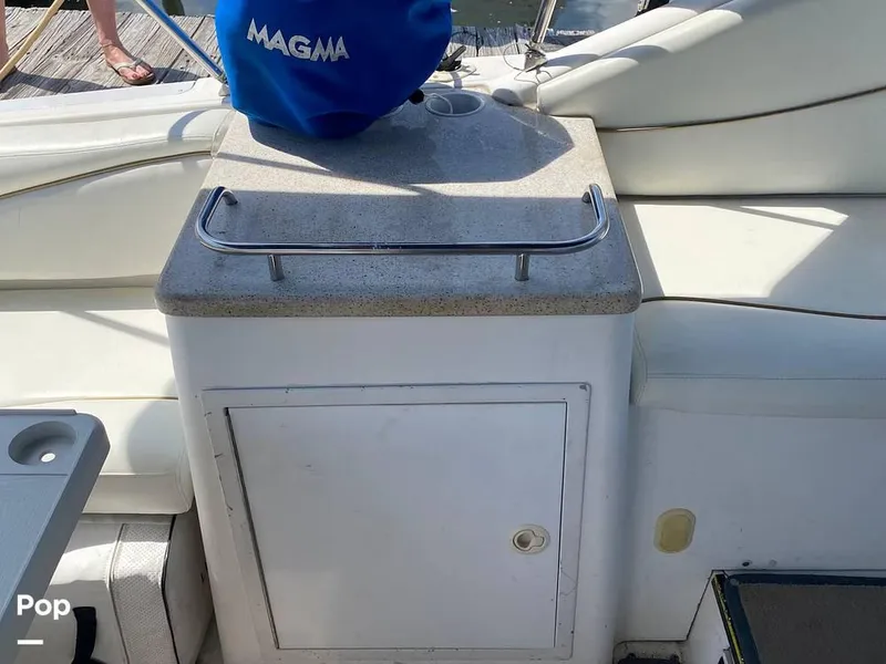 Slide: The Image of 2000 Larson 290 Cabrio for sale in Homosassa, FL - 22