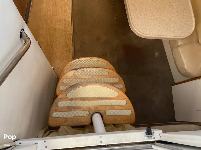 Slide: The Image of 2000 Larson 290 Cabrio for sale in Homosassa, FL - 36