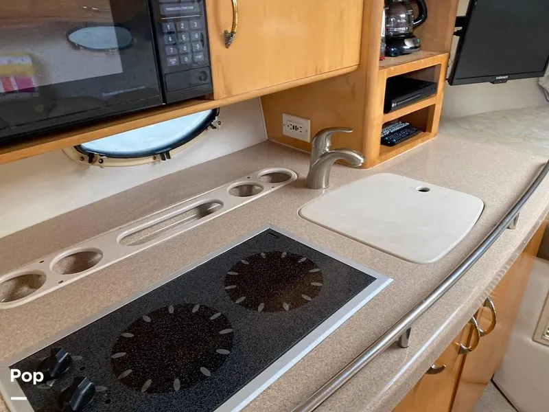 Slide: The Image of 2000 Larson 290 Cabrio for sale in Homosassa, FL - 40