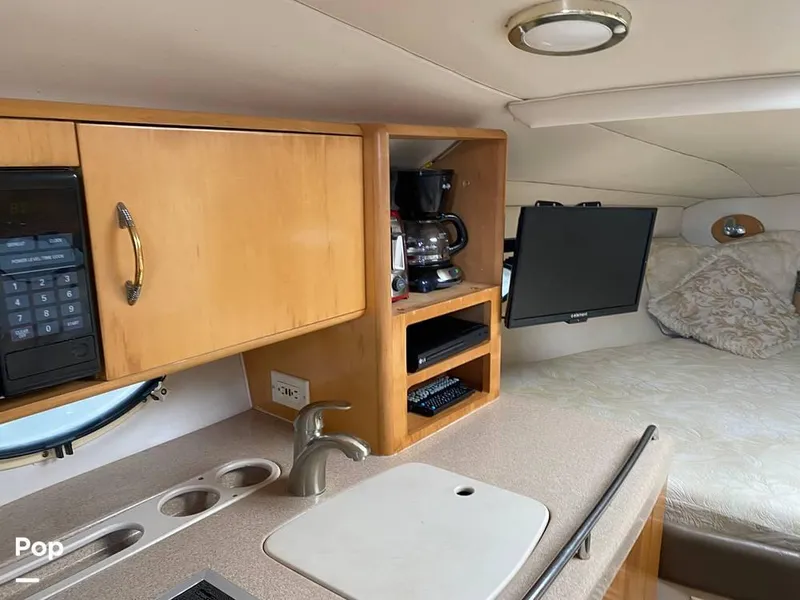 Slide: The Image of 2000 Larson 290 Cabrio for sale in Homosassa, FL - 42