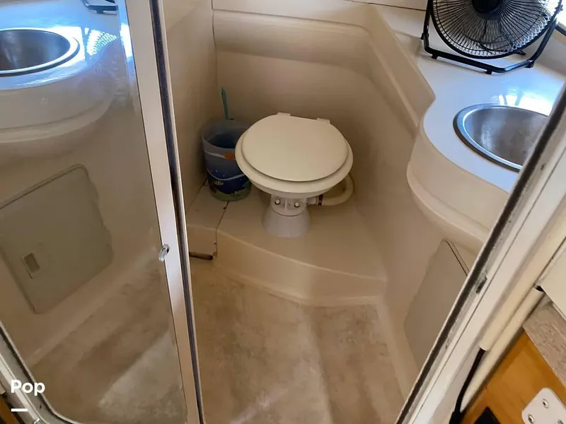 Slide: The Image of 2000 Larson 290 Cabrio for sale in Homosassa, FL - 55