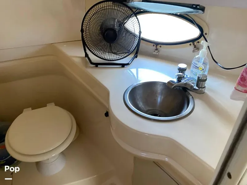 Slide: The Image of 2000 Larson 290 Cabrio for sale in Homosassa, FL - 56