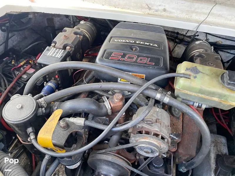 Slide: The Image of 2000 Larson 290 Cabrio for sale in Homosassa, FL - 64