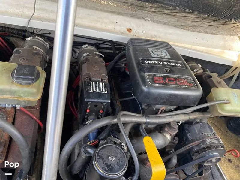 Slide: The Image of 2000 Larson 290 Cabrio for sale in Homosassa, FL - 67