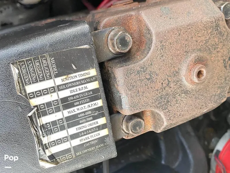 Slide: The Image of 2000 Larson 290 Cabrio for sale in Homosassa, FL - 69