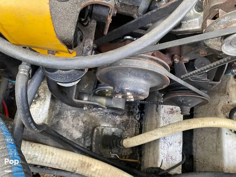 Slide: The Image of 2000 Larson 290 Cabrio for sale in Homosassa, FL - 76