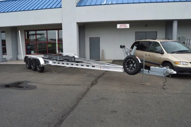 Slide: The Image of Venture Trailers Aluminum Triple Axle Commander Series COM-10800 2024 - 1