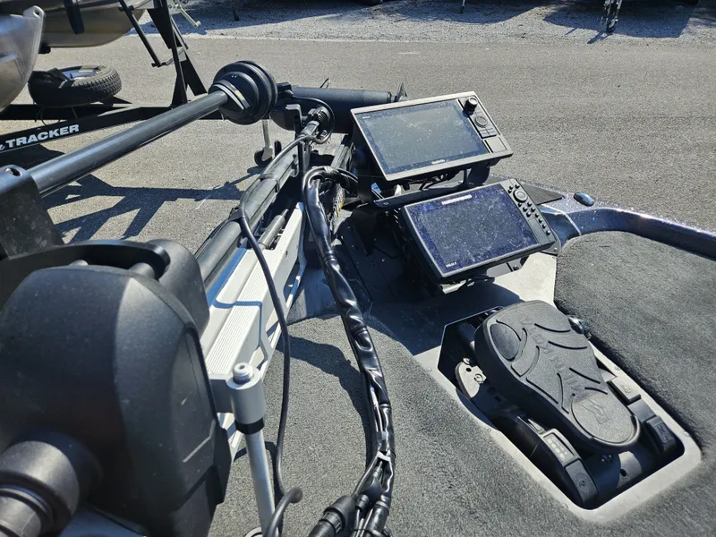 Slide: The Image of Skeeter ZXR21 2023 - 6