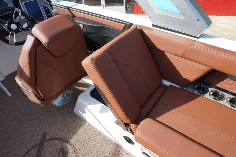 Slide: The Image of MasterCraft X24 2023 - 22