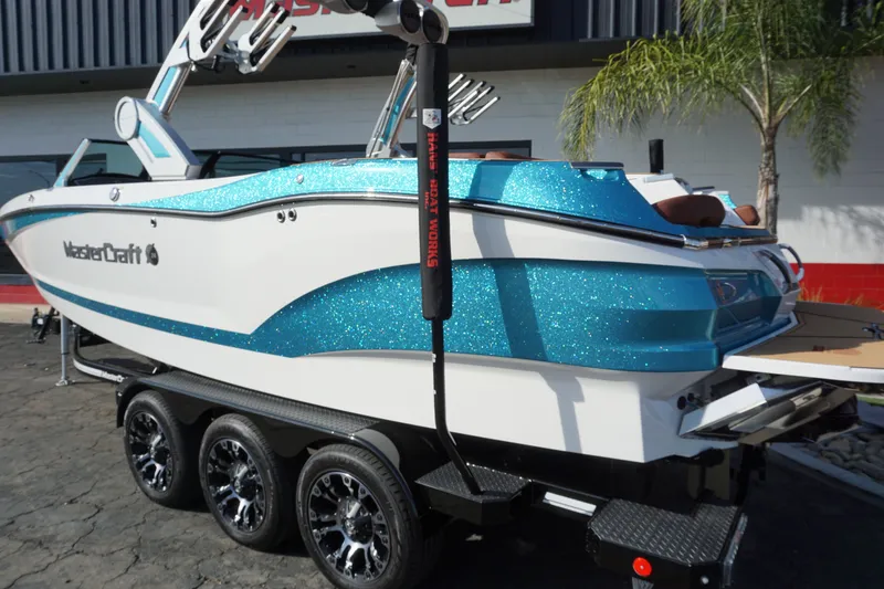 Slide: The Image of MasterCraft X24 2023 - 25