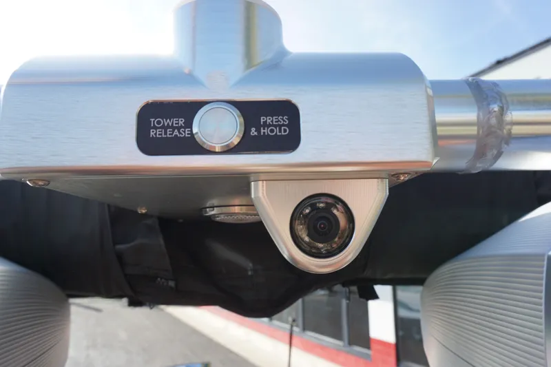 Slide: The Image of MasterCraft X24 2023 - 30