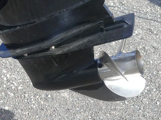 Slide: The Image of Crownline Boats E 235 XS 2021 - 12