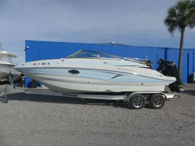 Slide: The Image of Crownline Boats E 235 XS 2021 - 7