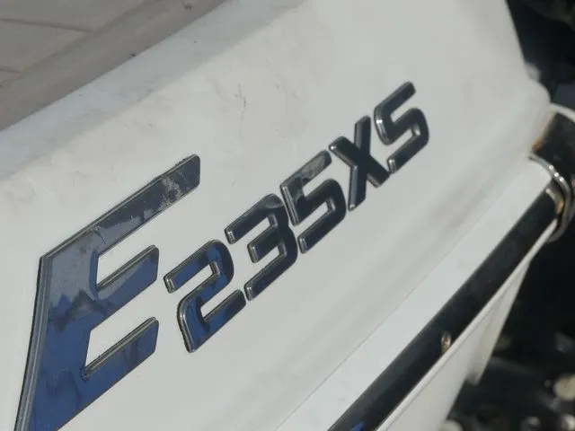 Slide: The Image of Crownline Boats E 235 XS 2021 - 9