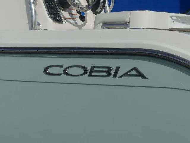 Slide: The Image of Cobia 220 Center Console 2021 - 7