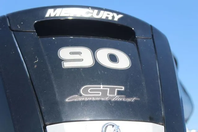 Slide: The Image of Sun Tracker Sportfish™ 20 DLX 2023 - 10