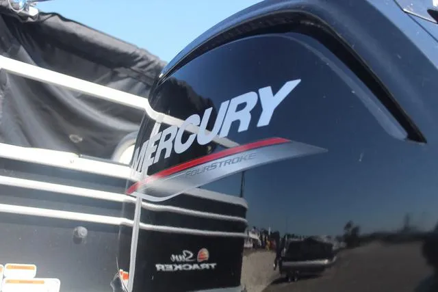 Slide: The Image of Sun Tracker Sportfish™ 20 DLX 2023 - 11