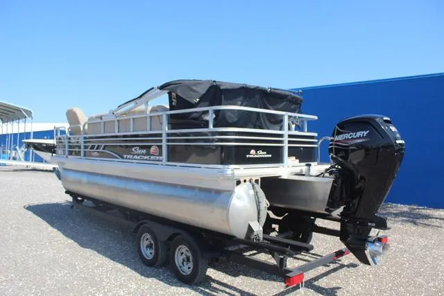 Slide: The Image of Sun Tracker Sportfish™ 20 DLX 2023 - 6