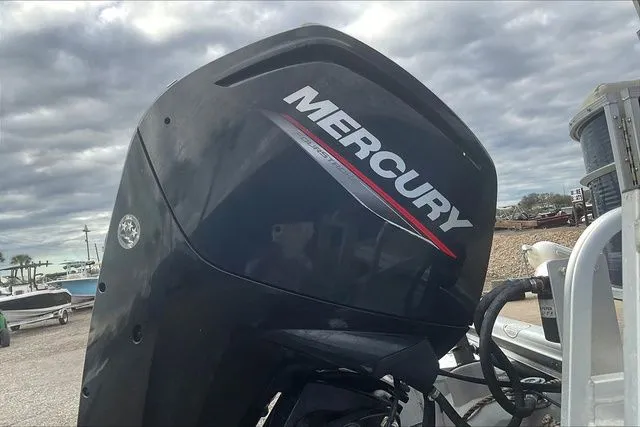 Slide: The Image of Cypress Cay SEABREEZE 232 CS 2020 - 26