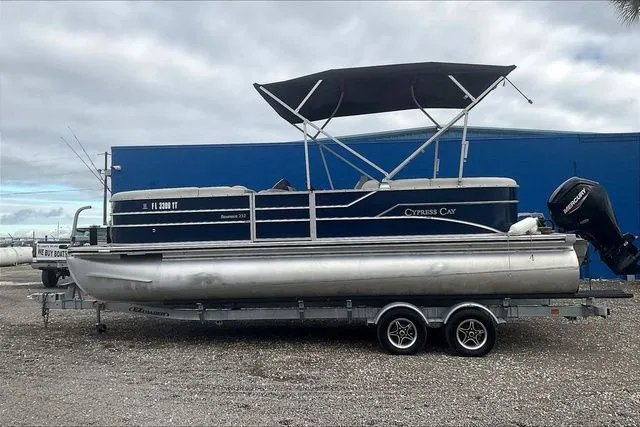 Slide: The Image of Cypress Cay SEABREEZE 232 CS 2020 - 32