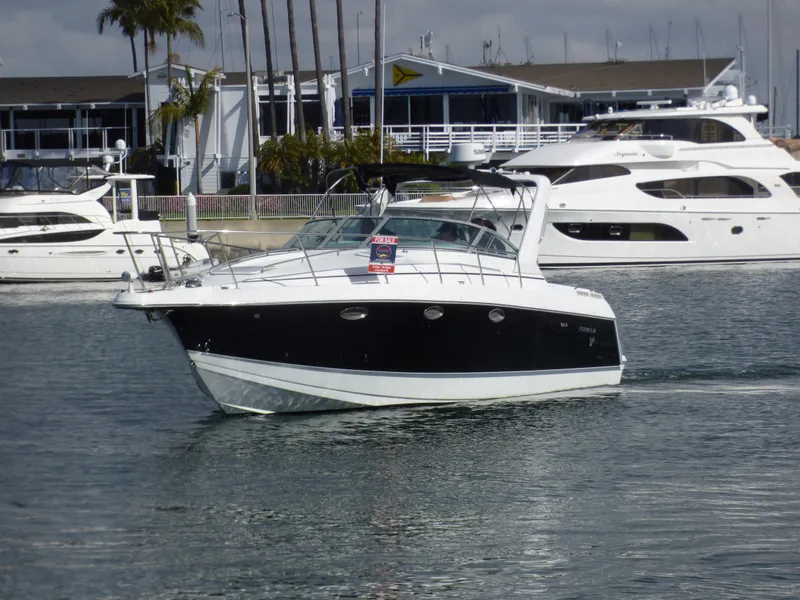 Slide: The Image of 2004 Formula 31 Performance Cruiser in harbor. - 3