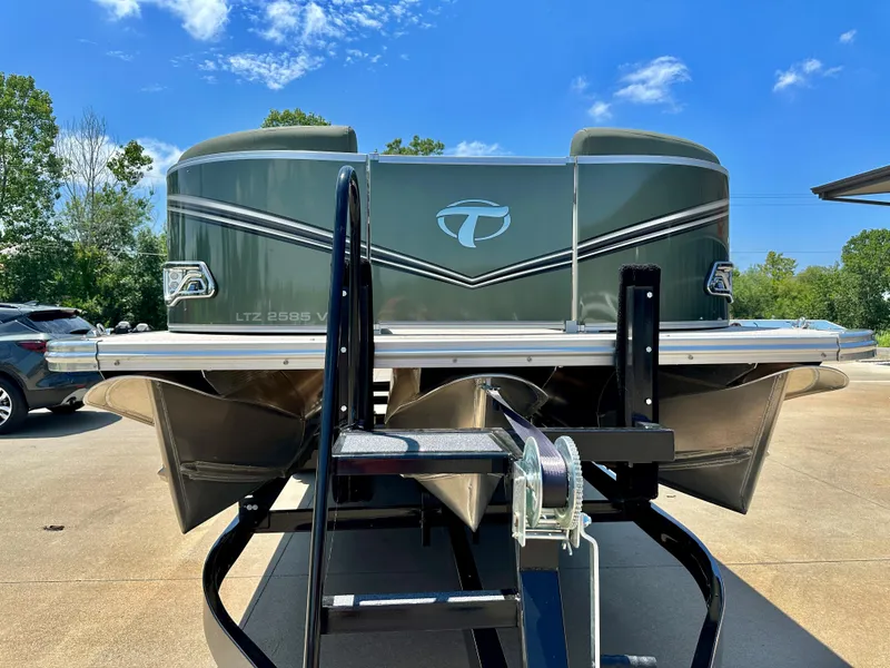 Slide: The Image of 2023 Tahoe Pontoon LTZ Cruise 25 FT Triple 25 WG on trailer, rear view. - 7