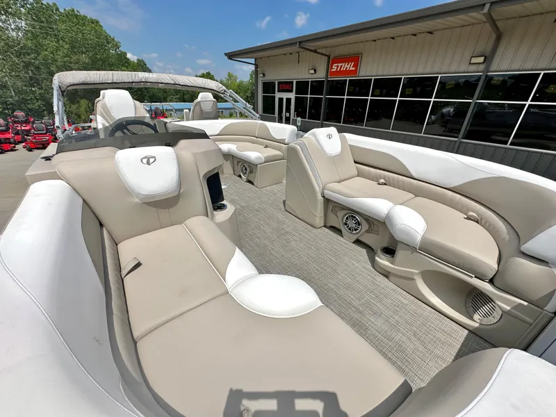 Slide: The Image of 2023 Tahoe Tritoon LTZ Rear Fish 21 FT - 15