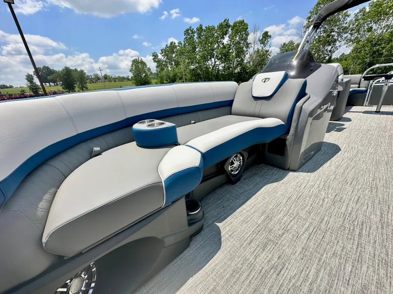 Slide: The Image of 2023 Tahoe Pontoon Cascade Cruise 25 FT Triple 25 WG, luxurious seating, outdoor setting. - 18