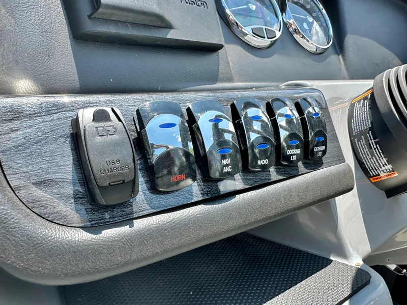 Slide: The Image of Control panel of 2023 Tahoe Pontoon Cascade Cruise 25 FT Triple 25 WG. - 20