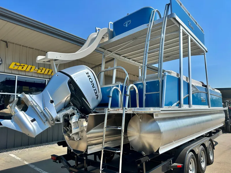 Slide: The Image of 2023 Tahoe Pontoon Cascade Cruise ENT 25 FT Triple 25 WG with Honda outboard motor. - 6