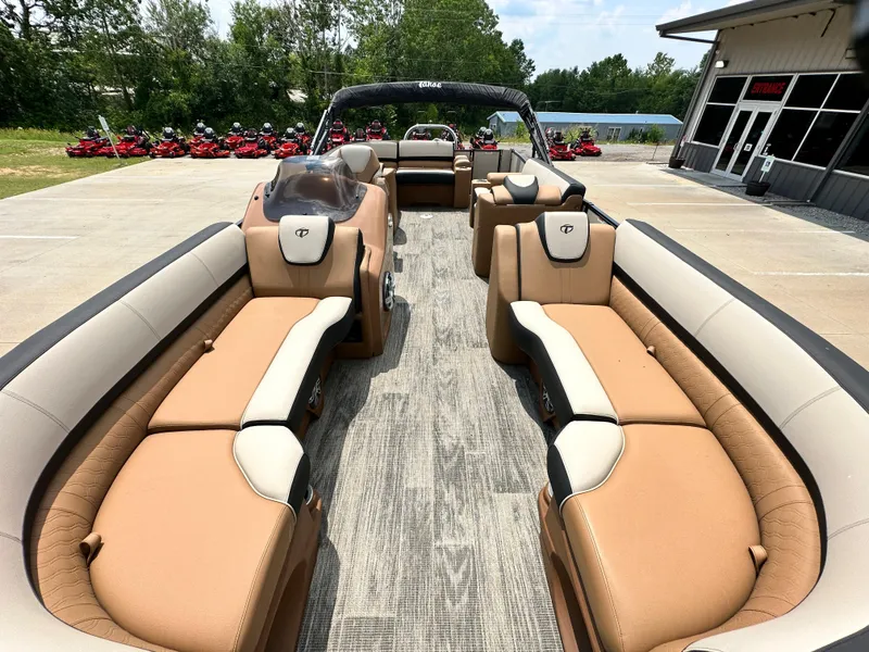 Slide: The Image of 2023 Tahoe Pontoon Cascade Elite 23 FT with luxurious seating and spacious layout. - 6