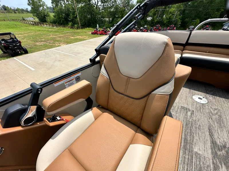 Slide: The Image of 2023 Tahoe Pontoon Cascade Elite 23 FT Cascade Elite, luxurious tan seating. - 9
