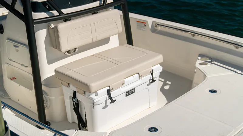 Slide: The Image of Boston Whaler 190 Montauk 2027 - 19