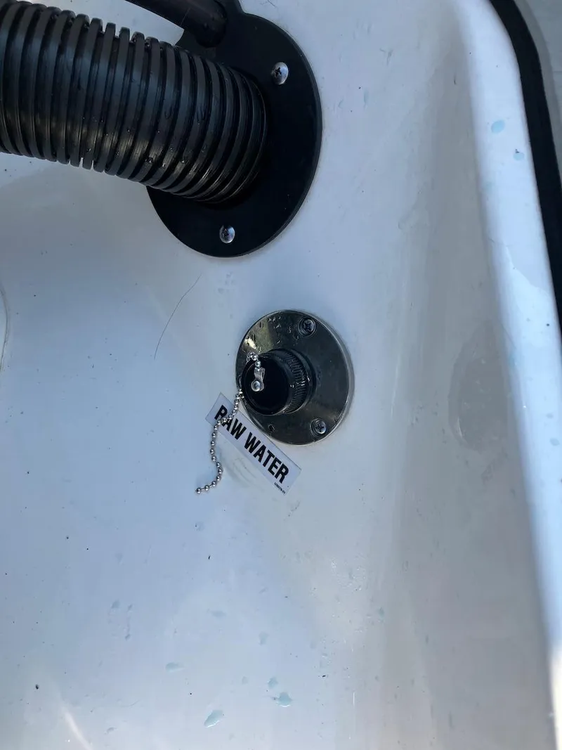 Slide: The Image of 2023 Sea Fox 226 Traveler raw water intake valve - 22