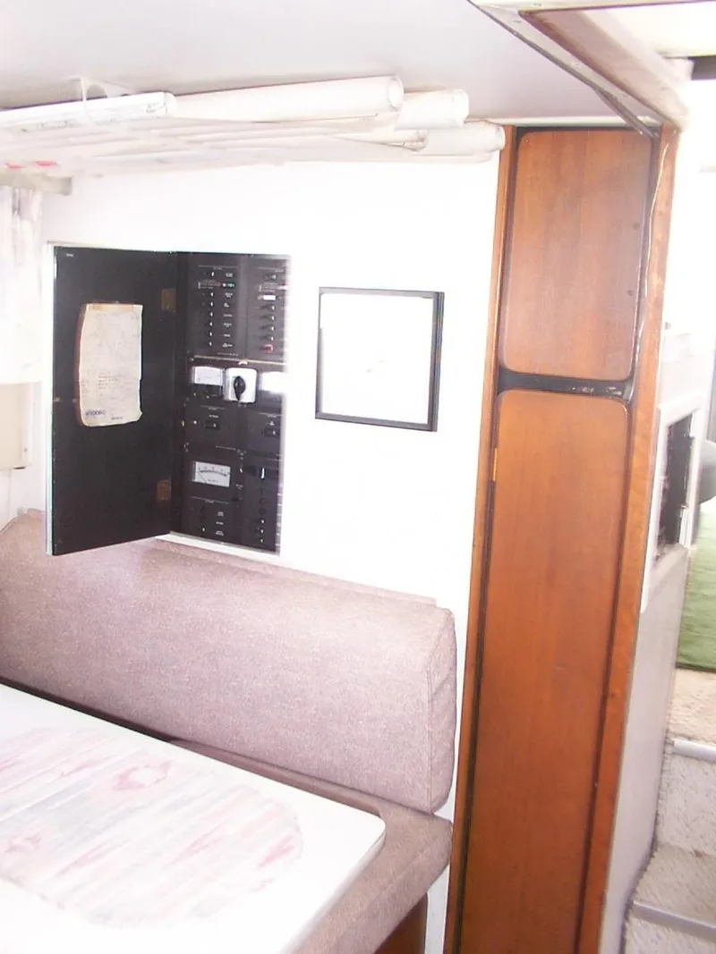 Slide: The Image of Owens Concorde Flybridge Sedan 1968 - 11