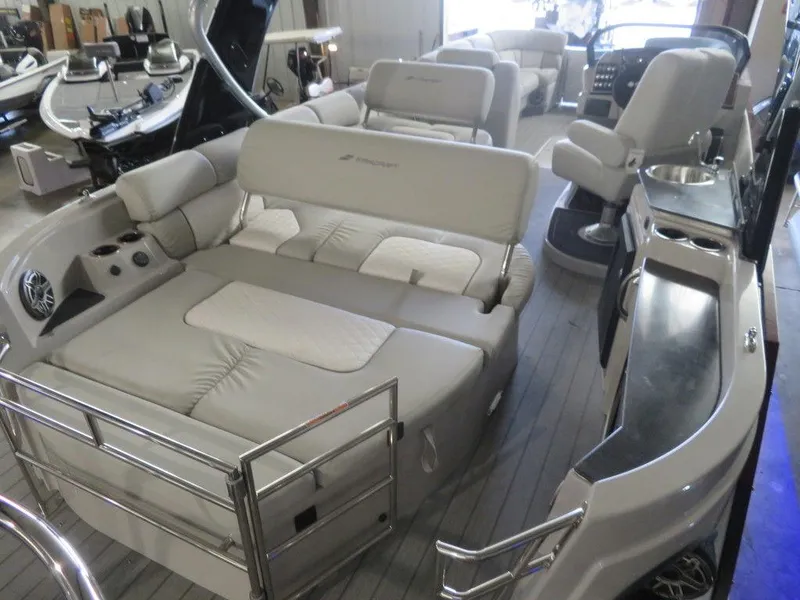 Slide: The Image of 2023 Starcraft SX 25 Q boat interior with luxurious seating and modern amenities. - 27