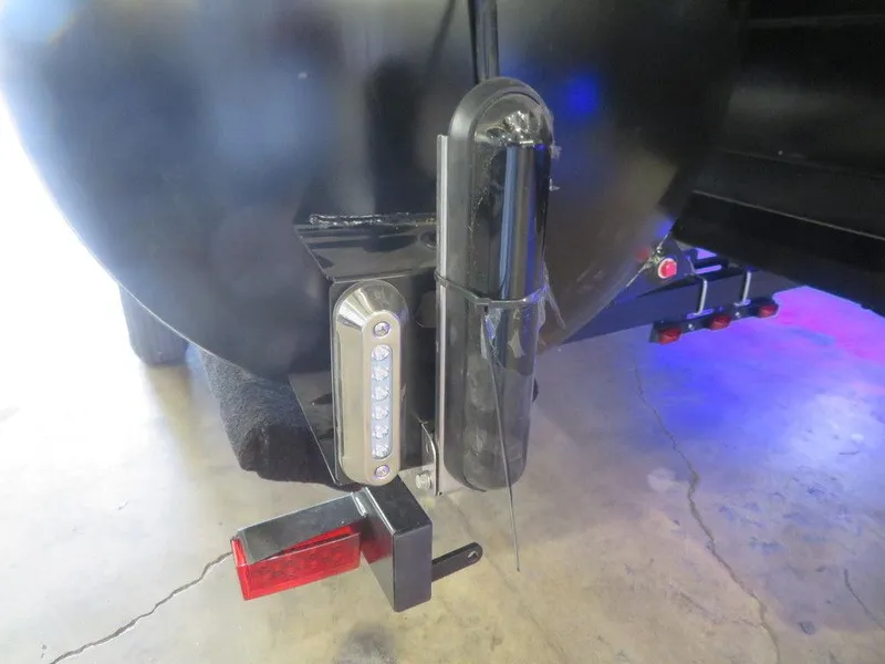 Slide: The Image of 2023 Starcraft SX 25 Q trailer hitch with LED lights and safety features. - 35