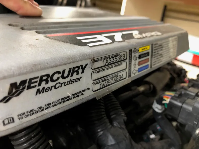 Slide: The Image of Mercury MerCruiser engine in a 2009 Sea Ray 270 Sundancer boat. - 15