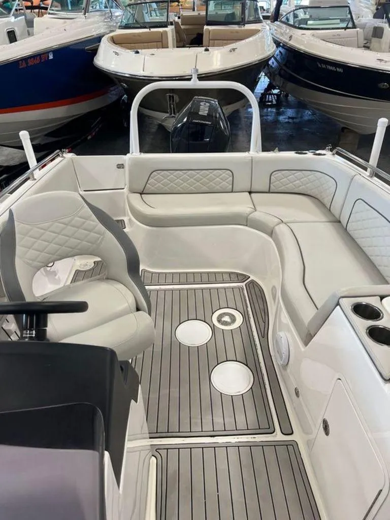 Slide: The Image of Sea Pro Citation 2400 2022 - 2