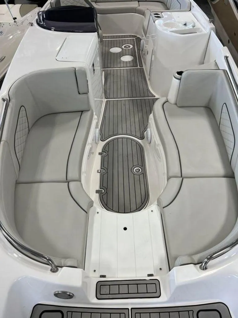 Slide: The Image of Sea Pro Citation 2400 2022 - 7