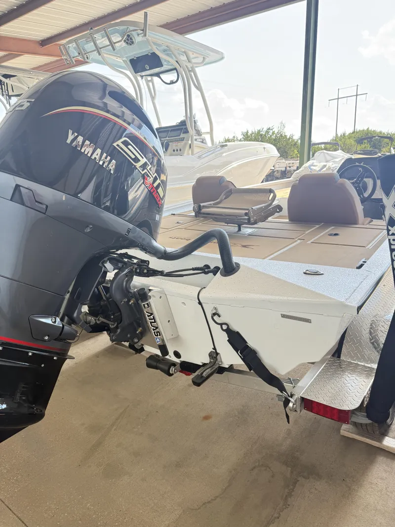 The Image of Xpress H-20 CRAPPIE 2027 - 0