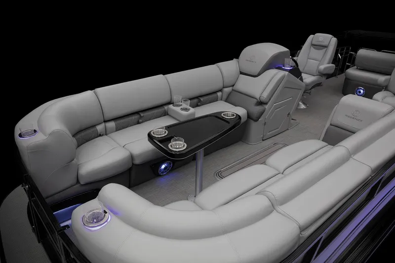 Slide: The Image of Regency 250 LE3 Sport 2023 - 23