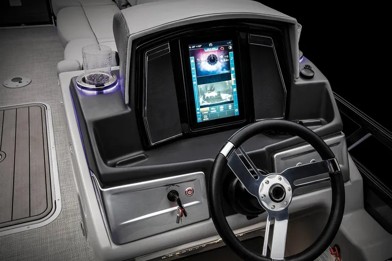 Slide: The Image of Regency 250 LE3 Sport 2023 - 32