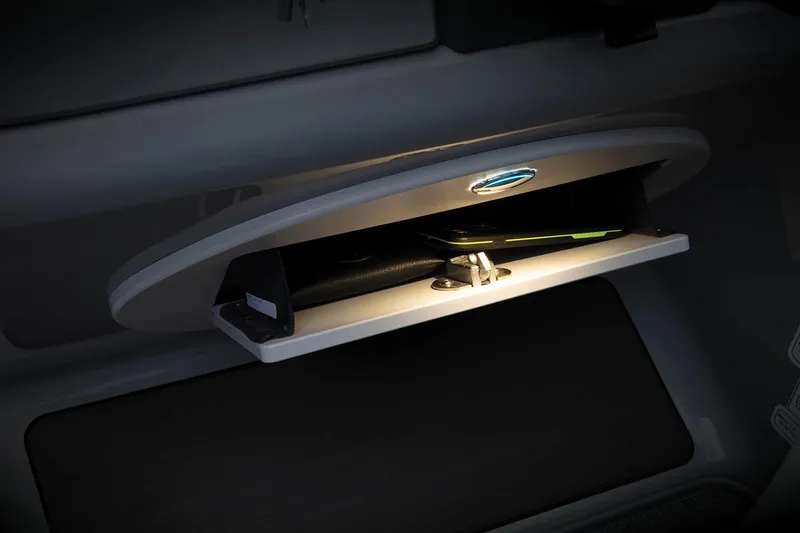 Slide: The Image of Regency 250 LE3 Sport 2023 - 33